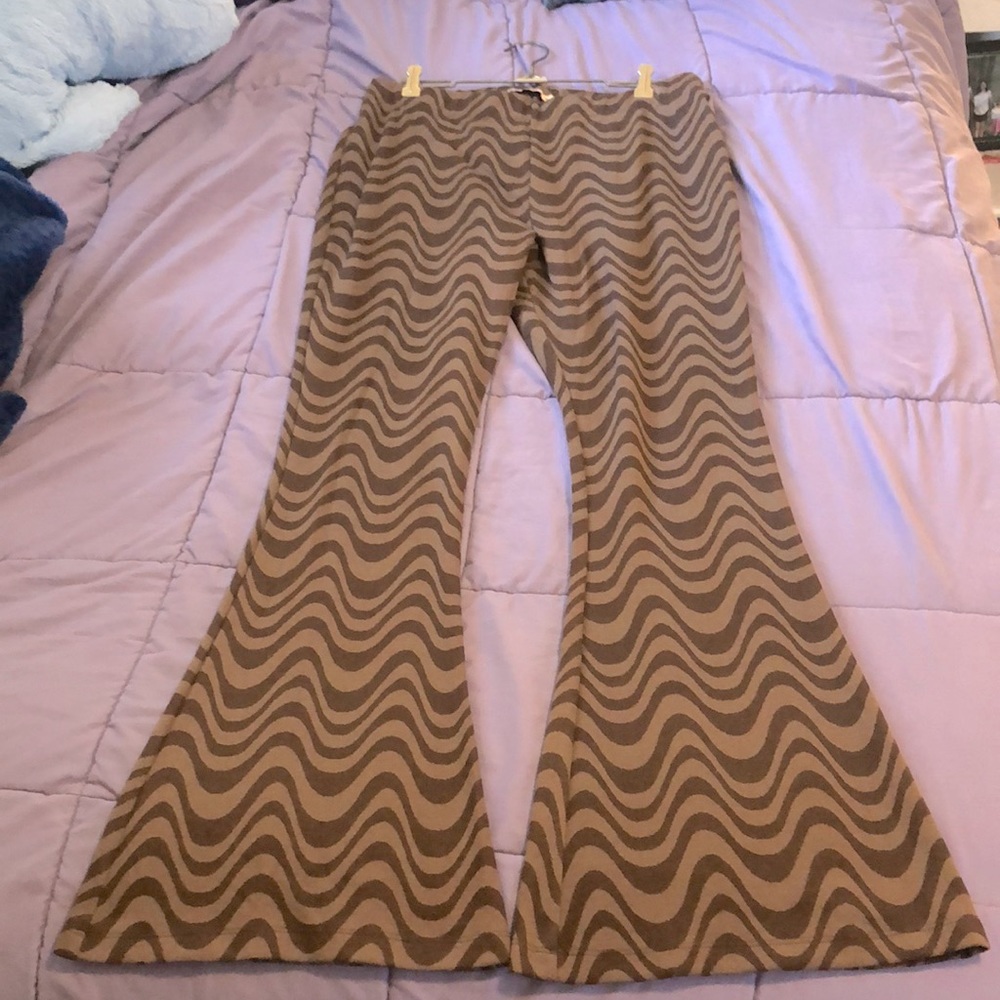 Light & dark brown swirl flare pants